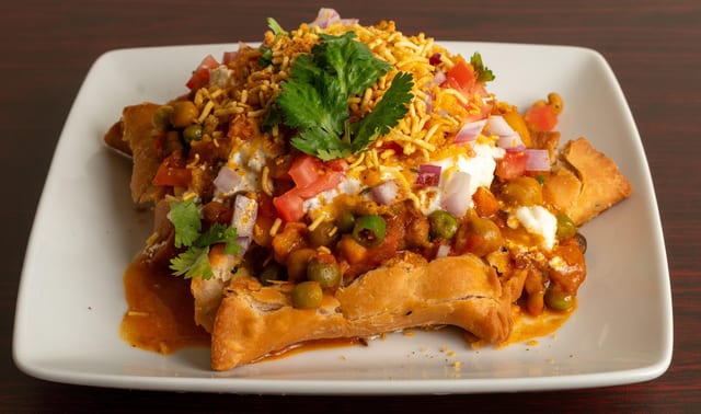 SAMOSA CHAAT.